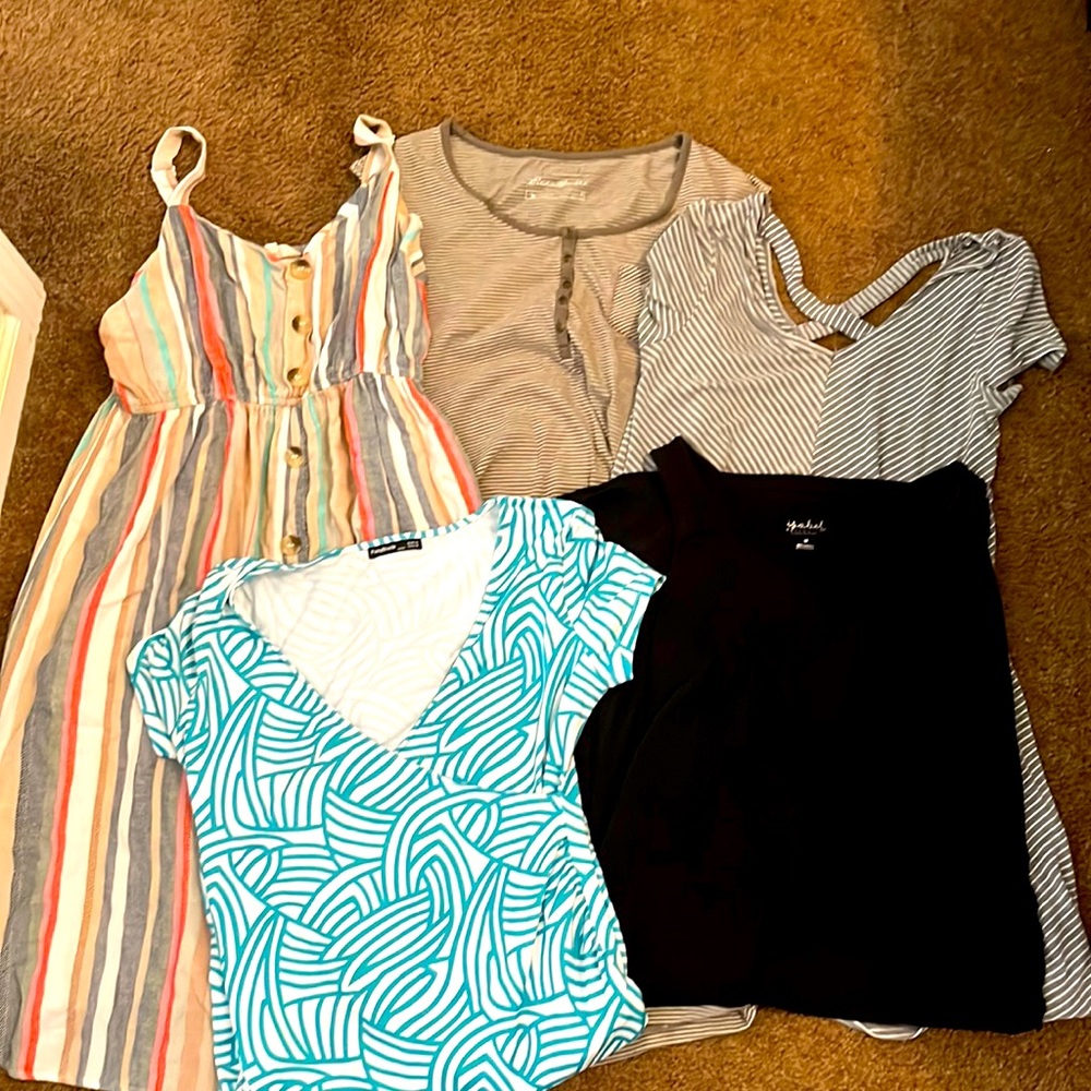 Lot of Size M Maternity Dresses 👗